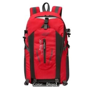 Mochila deportiva multibolsillos de color rojo, vista frontal